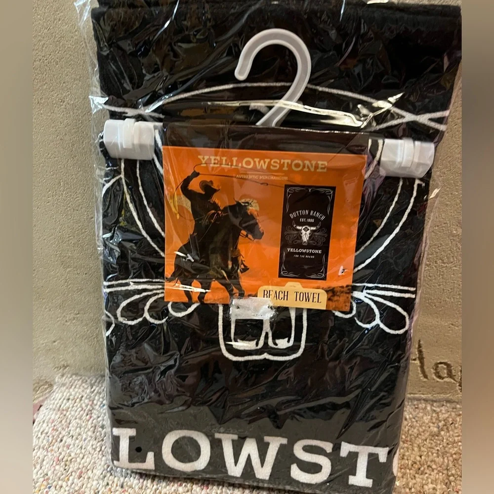 🆕 Yellowstone Dutton Ranch Whiskey Label Beach Towel